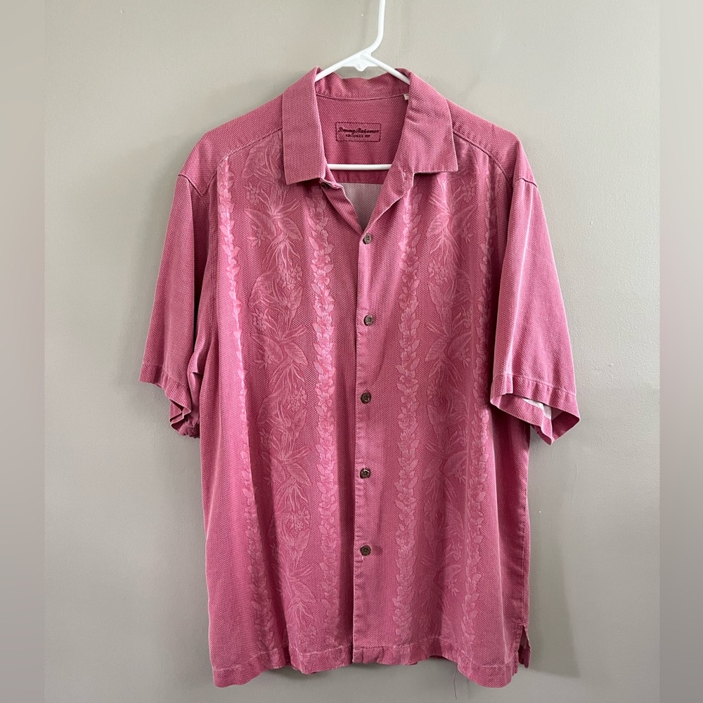 Tommy Bahama‎ 100% Silk Button Up Men’s Shirt red Pink Large